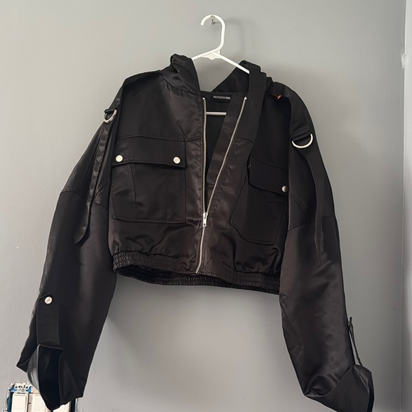 PrettyLittleThing Black Oversized Bomber Jacket with Hood - Picture 8 of 13